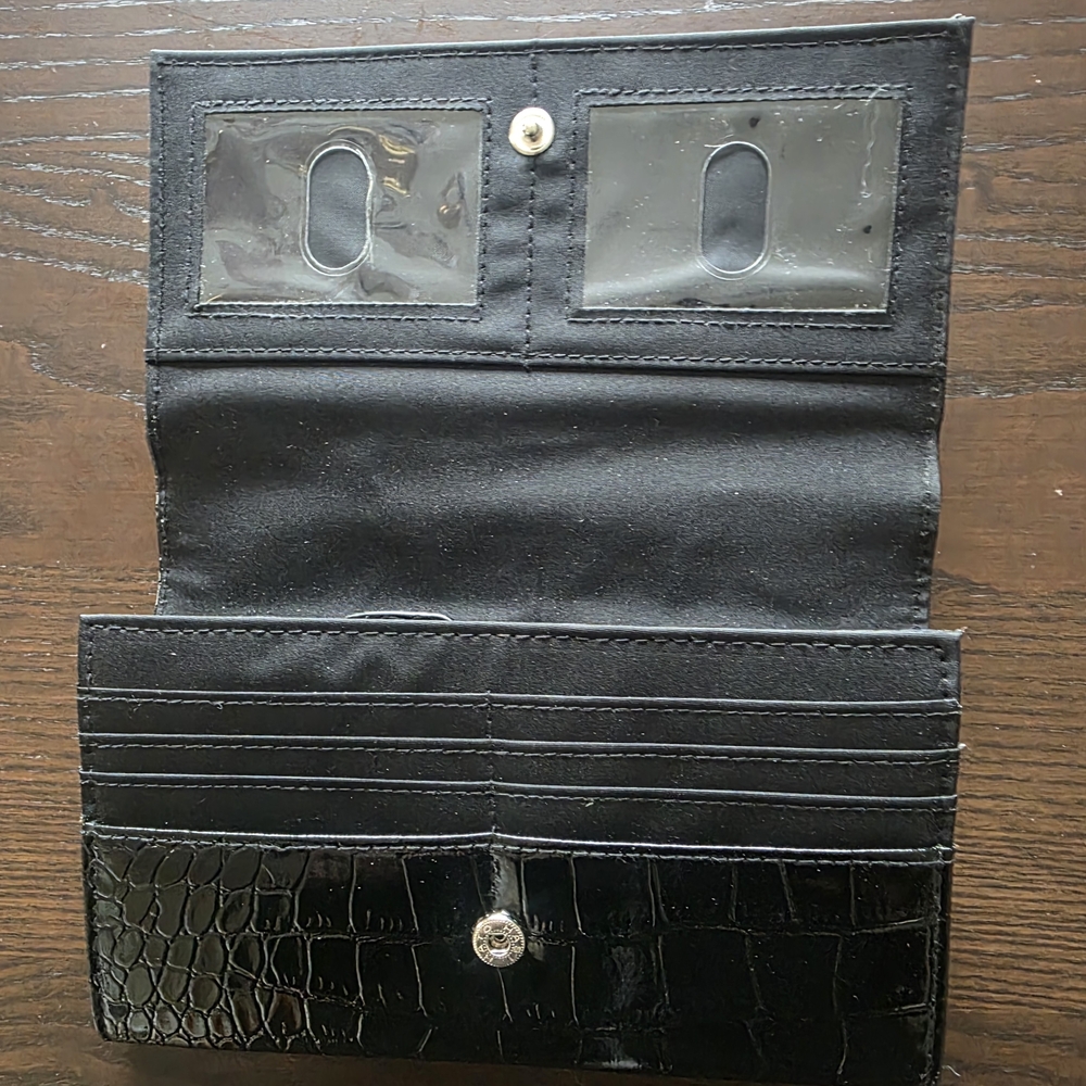 Arcadia Shiny Black Tote with Wallet - Picture 15 of 16
